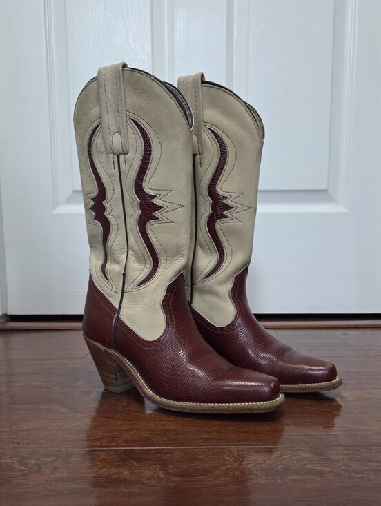 Frye Shoes - VTG Frye Boots Womens Two-Tone Red Lizard Leather Heeled Inlay Western Size 5.5